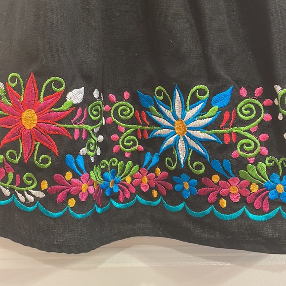 Oaxacan authentic Mexican dress - Picture 3 of 4